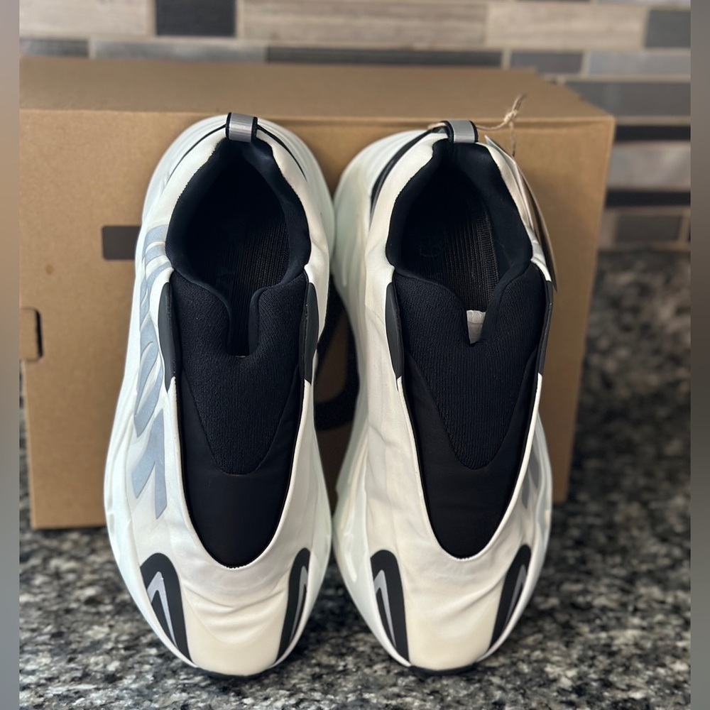 Yeezy 700 MNVN sneakers size 5 1/2 mens